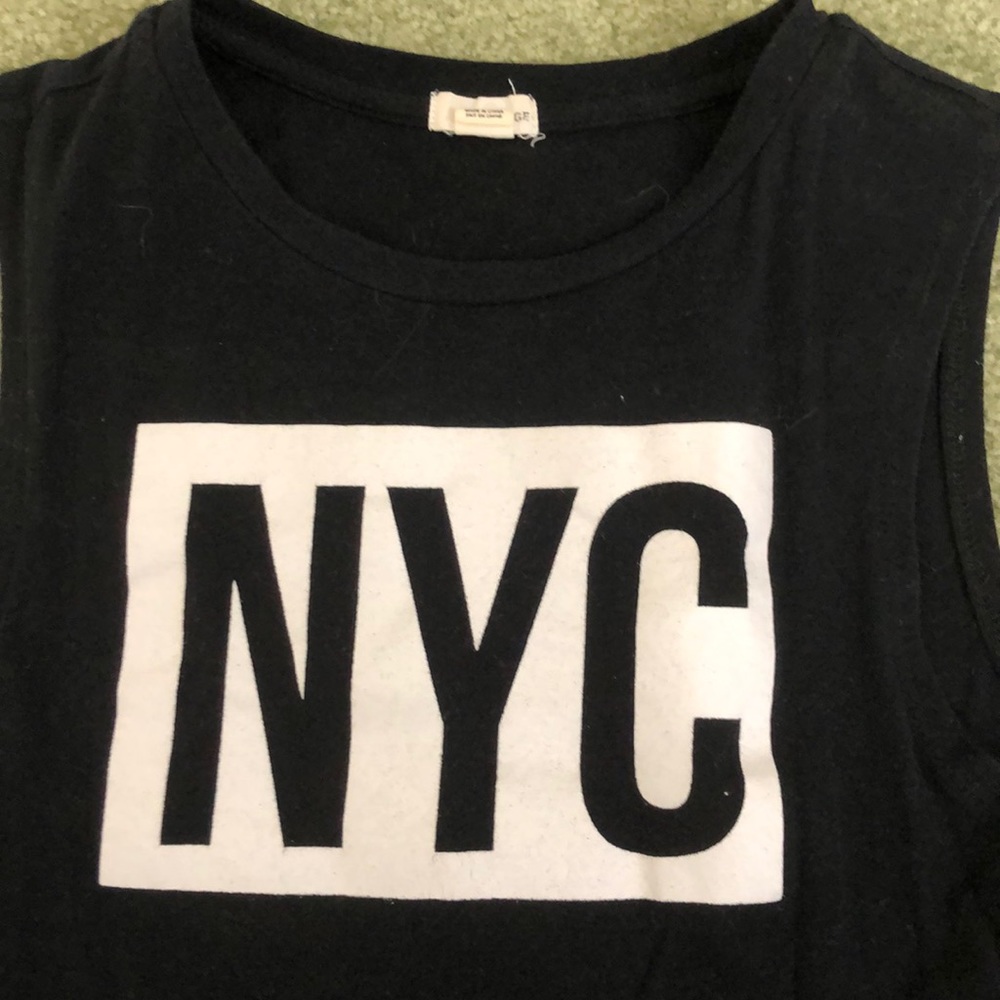 crop top - Picture 3 of 3